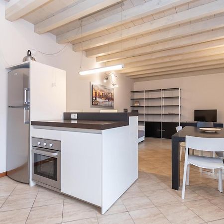 Trilocale Rua Sovera 85 - F&L Aparment Брешія Екстер'єр фото