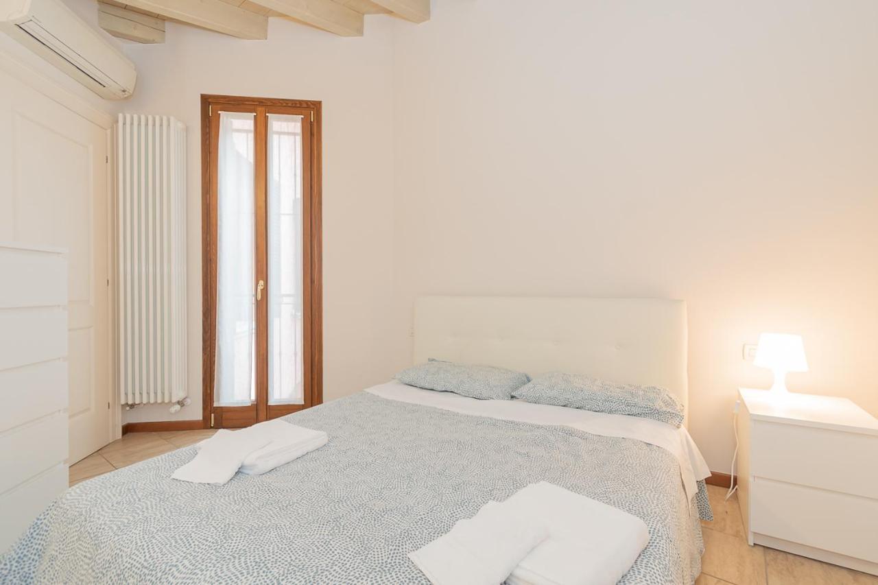 Trilocale Rua Sovera 85 - F&L Aparment Брешія Екстер'єр фото