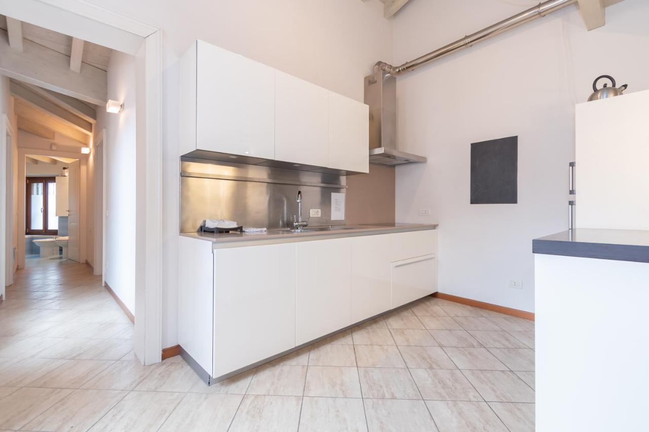 Trilocale Rua Sovera 85 - F&L Aparment Брешія Екстер'єр фото