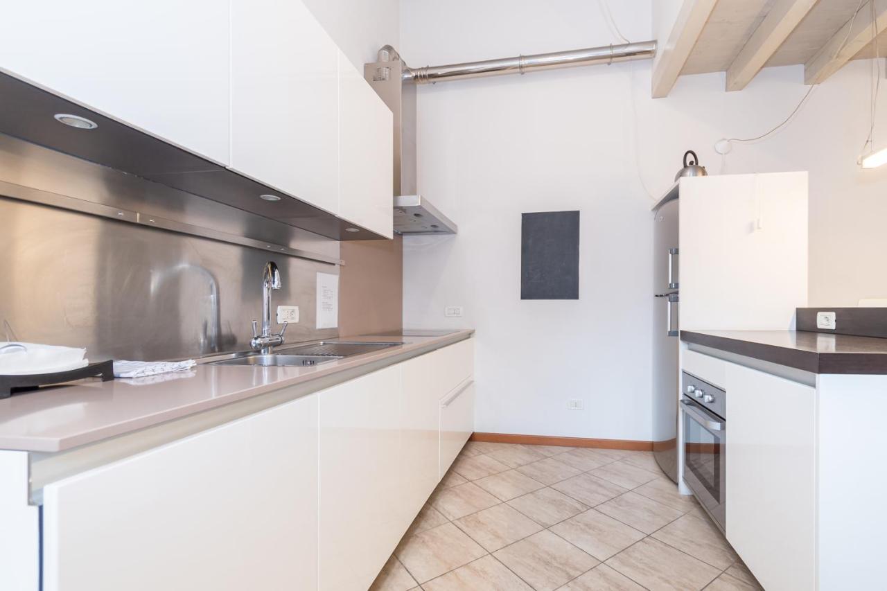Trilocale Rua Sovera 85 - F&L Aparment Брешія Екстер'єр фото